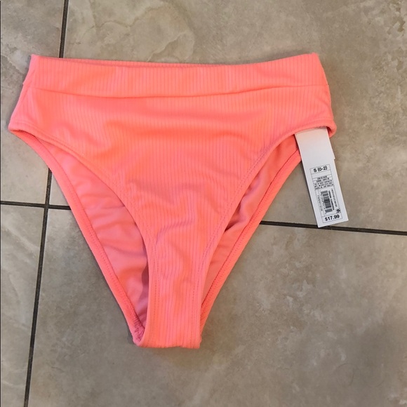 Sustainably Made Ribbed High Leg High Waist Bottom - Picture 4 of 9